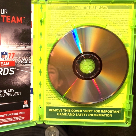 Madden NFL 13 16 and 17 Games for XBOX 360 - Picture 6 of 8